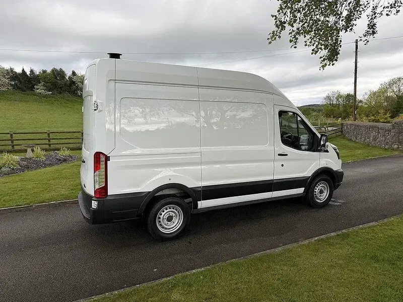 Used Ford Transit 130 HP (95 kW) 2017 White Van