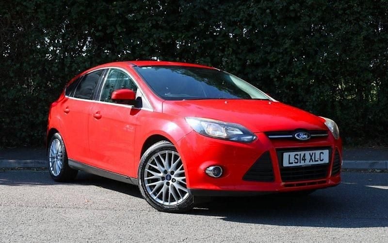 Red Used 2014 Ford Focus Zetec Hatchback | £3,250 (Good price) - Image 1/4