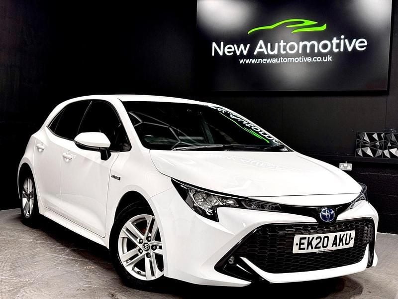 Used Toyota Corolla 2020 White Hatchback