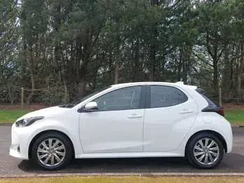Used Toyota Yaris 116 HP (85 kW) 2023 White Hatchback