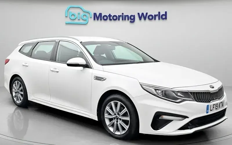 Begagnad Kia Optima 136 HK (100 kW) 2019 Kombi