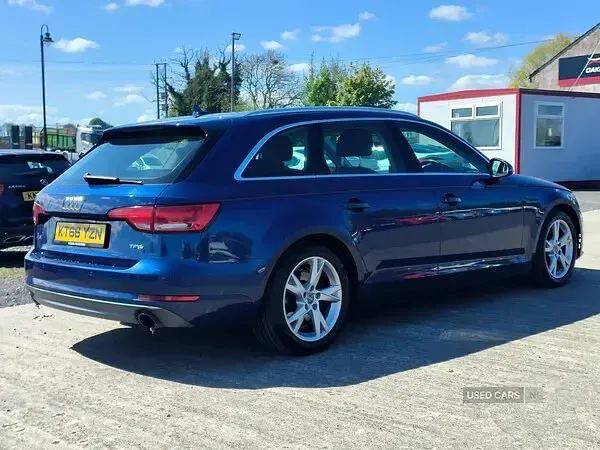 Used Audi A4 Sport 190 HP (139 kW) 2017 Blue Estate