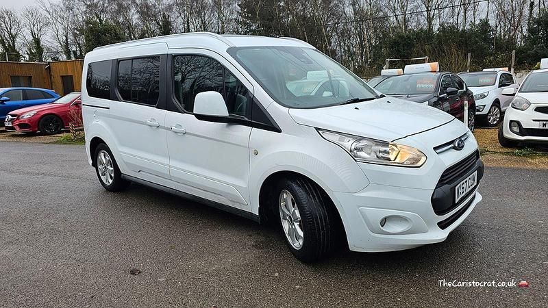 Used Ford Tourneo Connect Titanium 120 HP (88 kW) 2017 White MPV