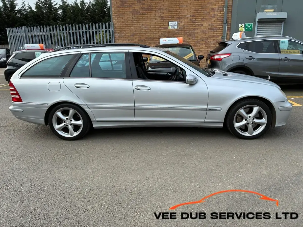 Used Mercedes C200 Avantgarde 2007 Silver Estate