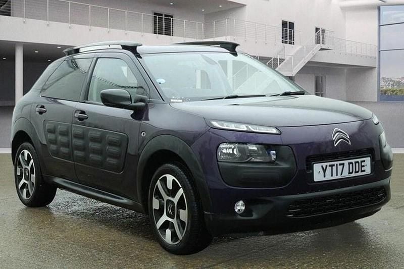 Used Citroën C4 Cactus Flair 82 HP (60 kW) 2017 Purple Hatchback