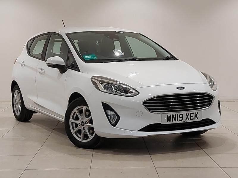 White Used 2019 Ford Fiesta Zetec Hatchback | £8,998 (Fair price) - Image 1/4
