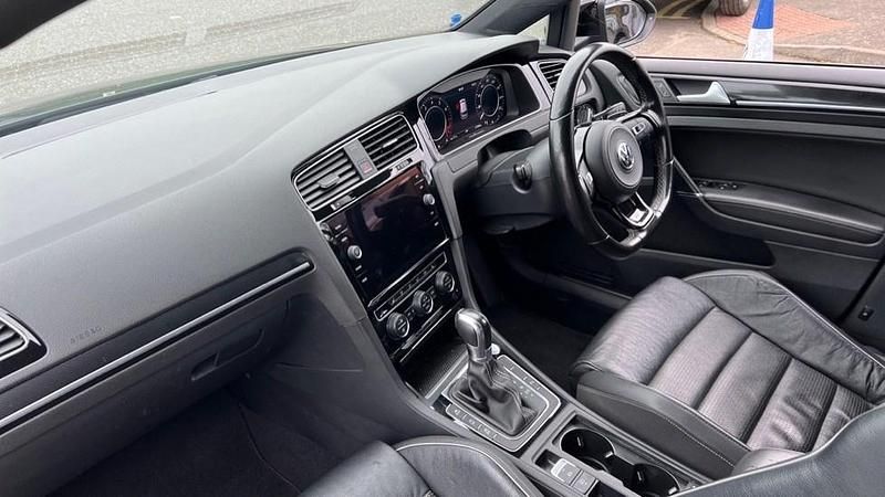 Used VW Golf VII R 310 HP (228 kW) 2017 Black Hatchback