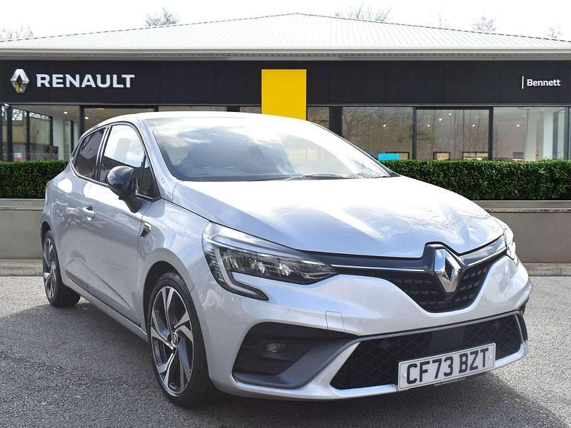 Used Renault Clio V RS Line 90 HP (66 kW) 2023 Silver  Hatchback