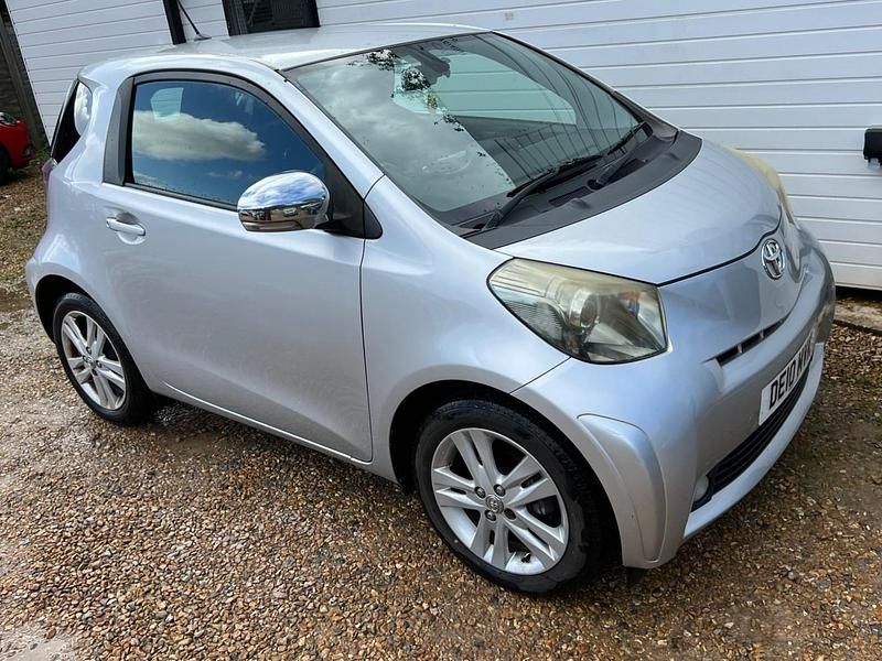 Silver Used 2010 Toyota iQ Hatchback | £2,995 (Good price) - Image 1/4