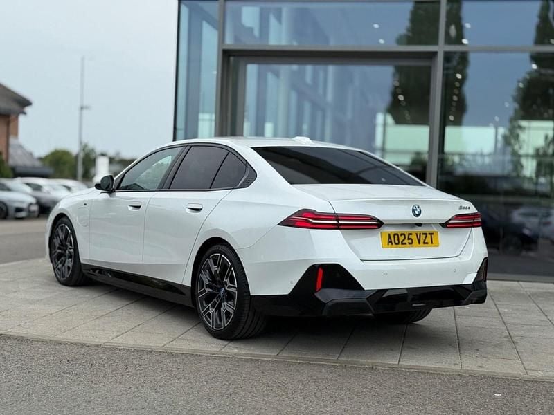 Used BMW 530e M Sport 295 HP (216 kW) 2025 White Sedan