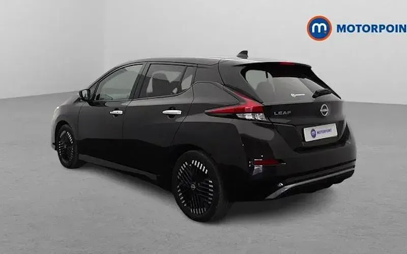 Used Nissan Leaf N-Connecta 110 kW (150 HP) 2025 Hatchback