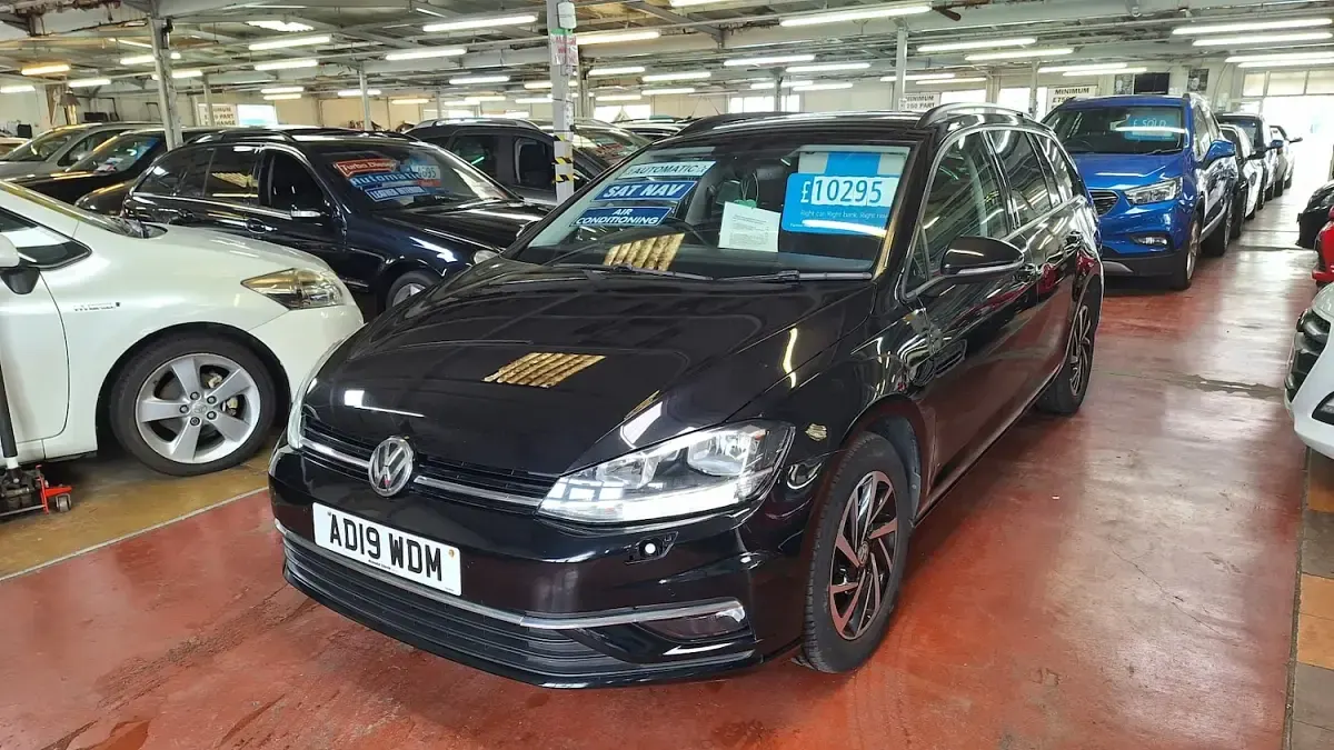 Used VW Golf VII Match 150 HP (110 kW) 2019 Black Estate