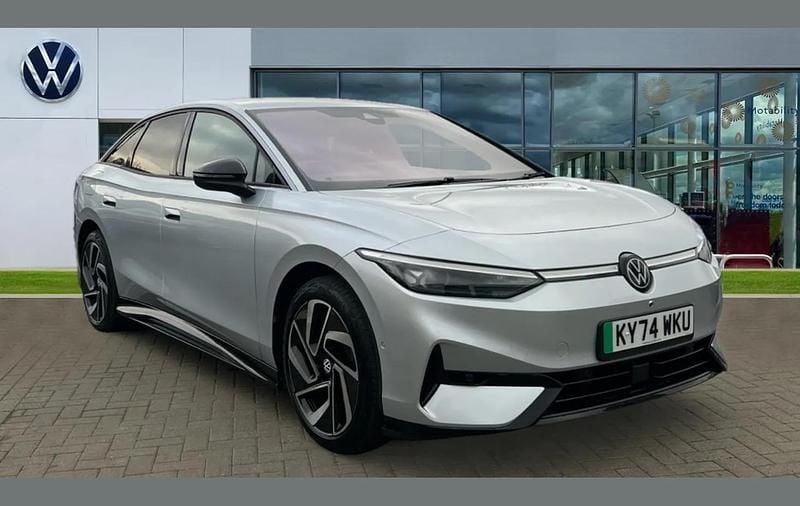 Scale silver metallic Used 2024 VW ID.7 Pro Hatchback | £33,591 (Expensive) - Image 1/4