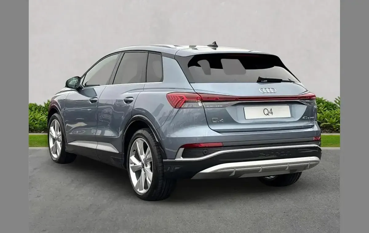 Nouă Audi Q4 e-tron S-Line 206 kW (281 CP) 2025 Other SUV