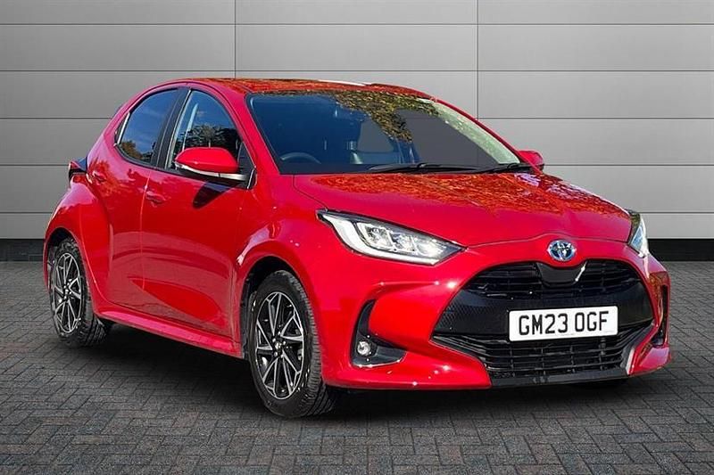 Scarlet flare Used 2023 Toyota Yaris Hybrid Design Hatchback | £17,795 (Fair price) - Image 1/4