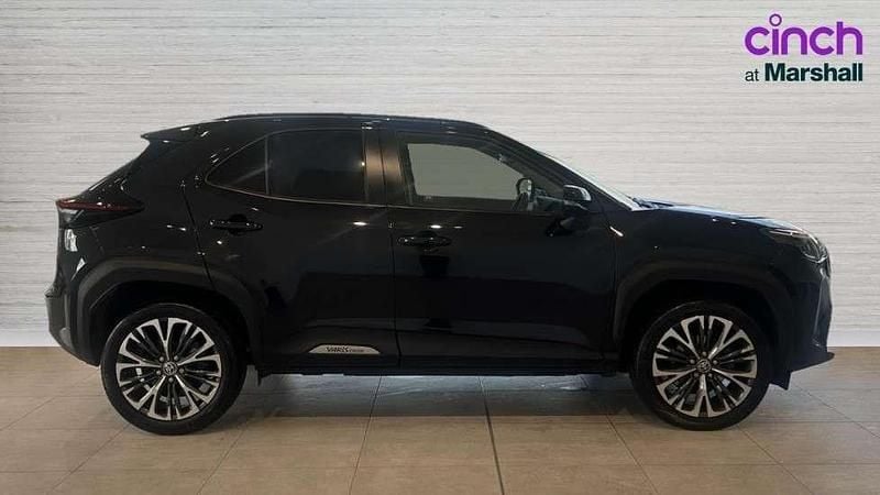 Used Toyota Yaris Cross 113 HP (83 kW) 2022 Black SUV