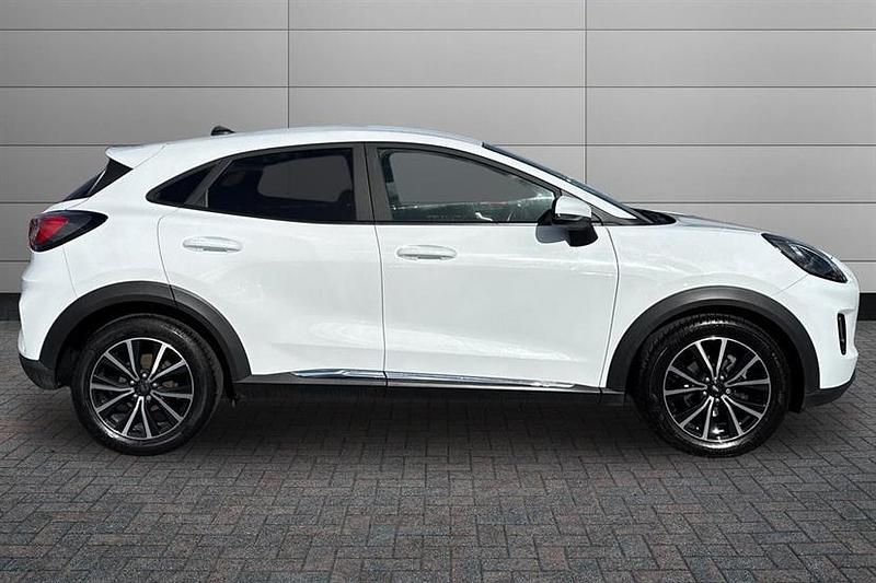 Used Ford Puma Titanium 125 HP (91 kW) 2021 White SUV