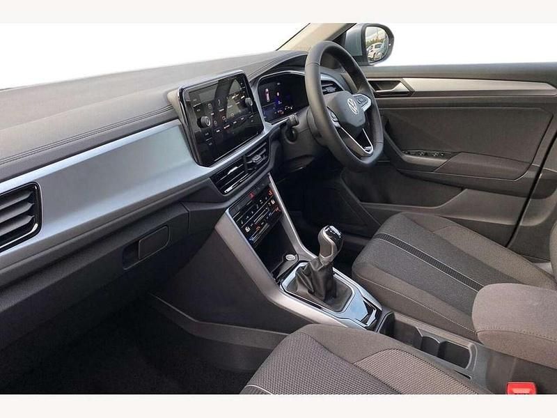 New VW T-Roc Match 150 HP (110 kW) 2025 Pyrite silver SUV