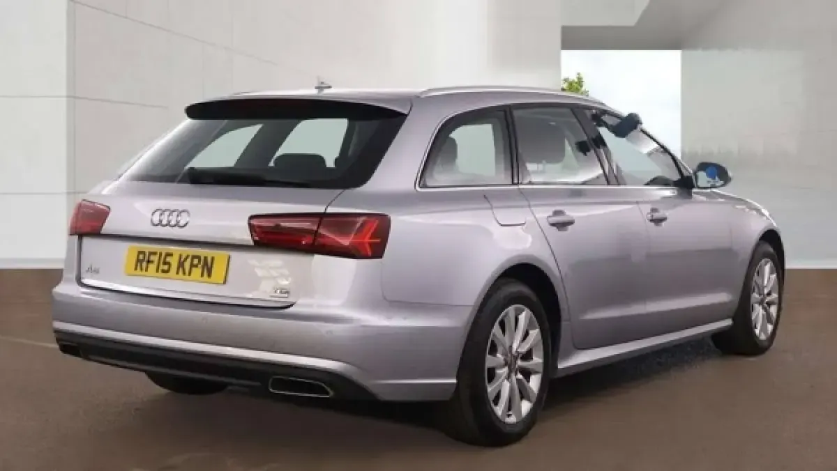 Used Audi A6 Comfort 190 HP (139 kW) 2015 Silver Estate