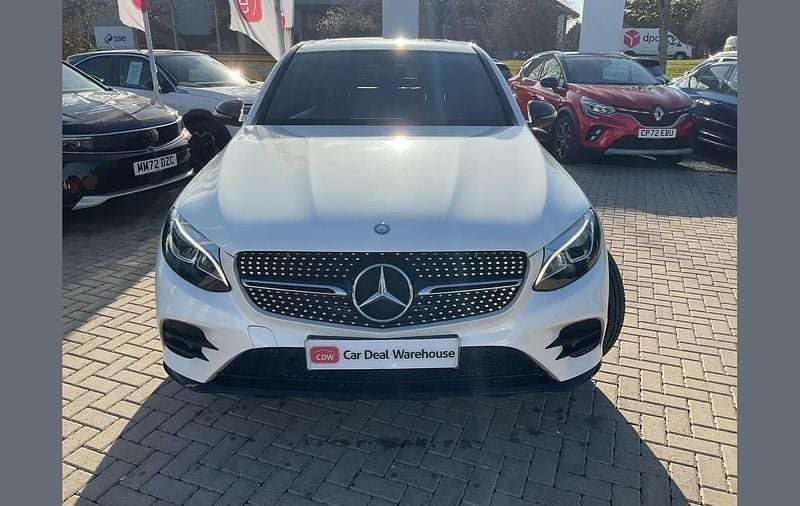Used Mercedes GLC250 AMG Line Premium 200 HP (147 kW) 2017 White Coupe
