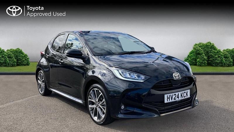 Used Toyota Yaris Hybrid 116 HP (85 kW) 2024 Eclipse black Hatchback