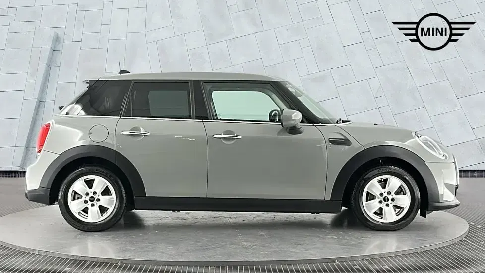 Used Mini Cooper Classic 134 HP (98 kW) 2022 Grey Hatchback
