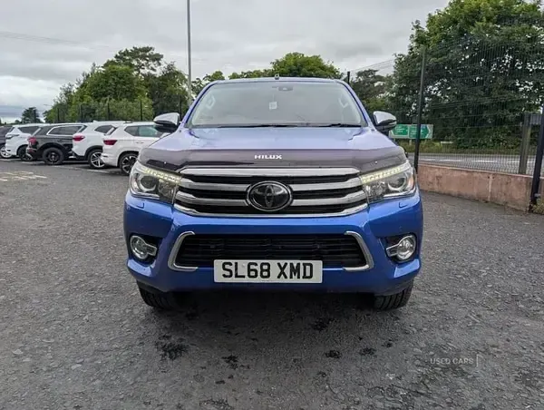 Used Toyota HiLux 150 HP (110 kW) 2018 Blue Pickup