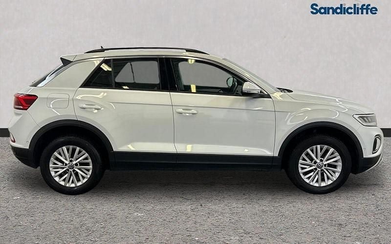 Used VW T-Roc Life 150 HP (110 kW) 2023 White SUV