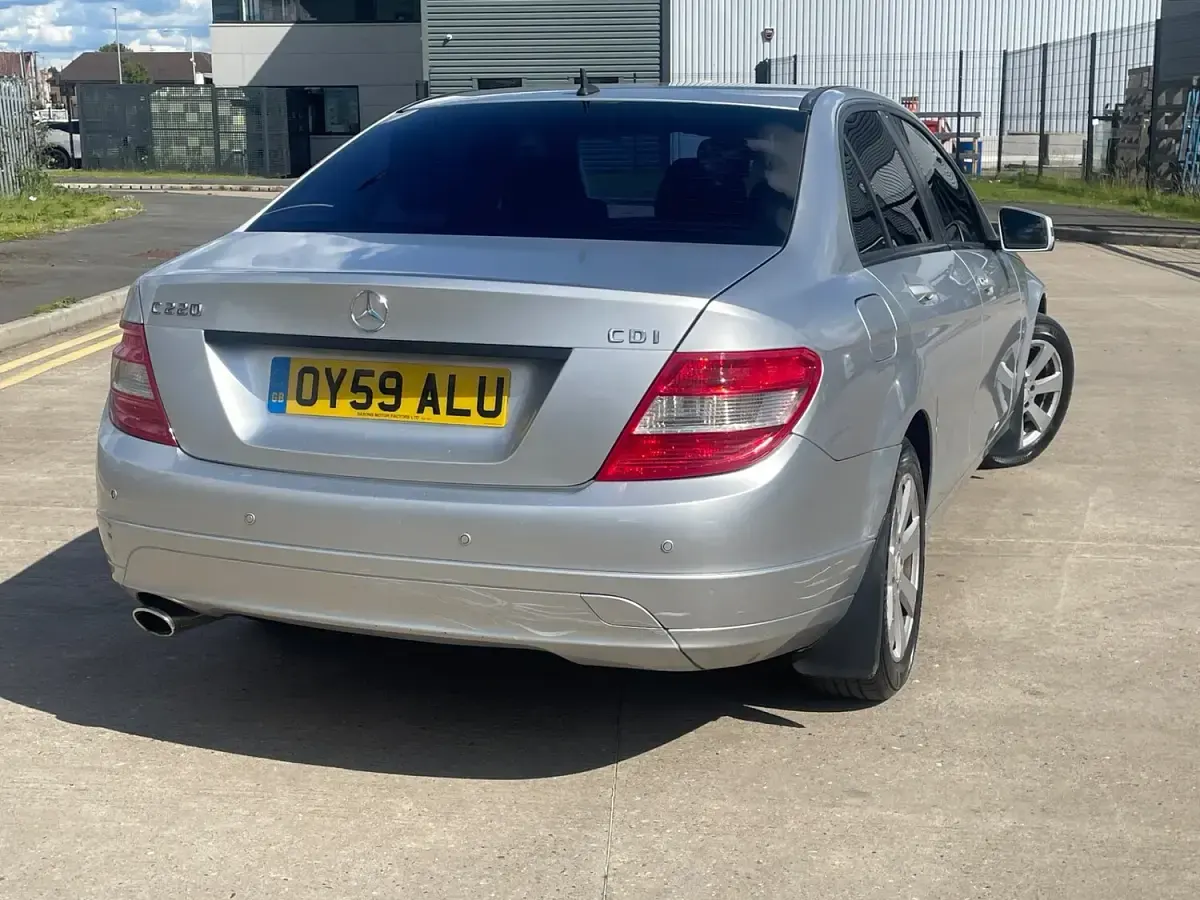 Used Mercedes C220 SE 2009 Silver Sedan
