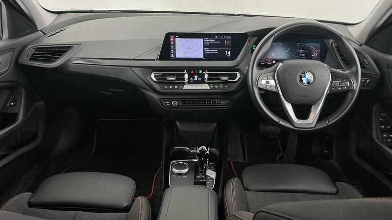 Used BMW 118 Sport Line 134 HP (98 kW) 2023 Black Hatchback