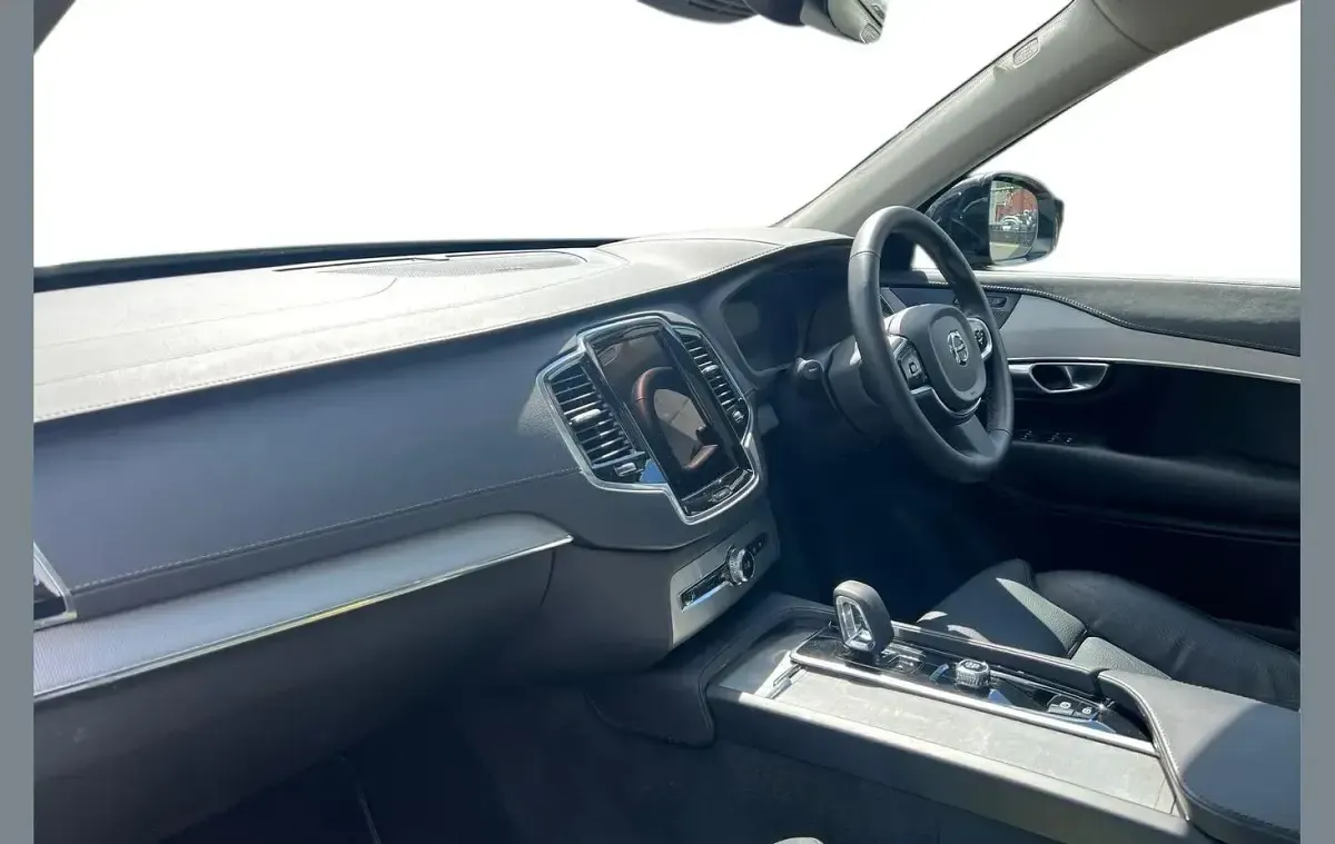 Used Volvo XC90 Plus 235 HP (172 kW) 2023 Grey SUV