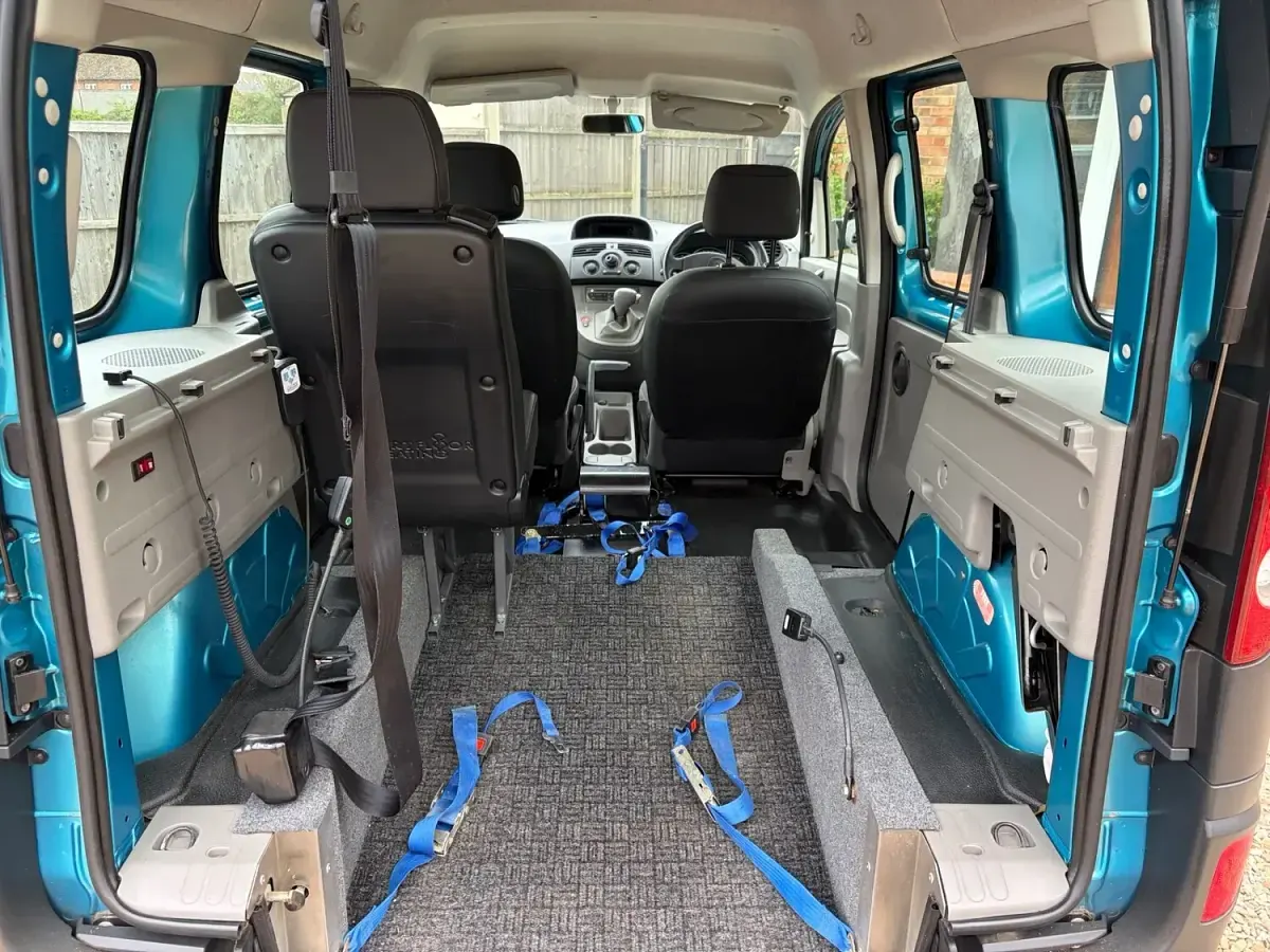 Used Renault Kangoo Extreme 106 HP (77 kW) 2010 Blue MPV