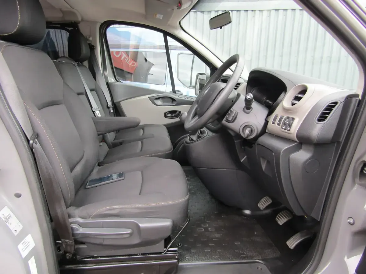 Used Renault Trafic Business 2019 Grey MPV