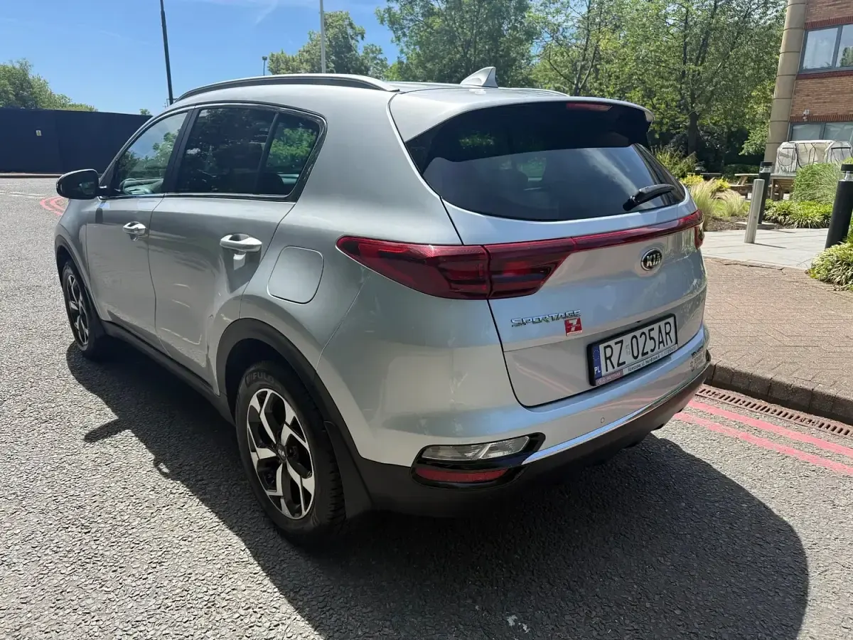 Used Kia Sportage 177 HP (130 kW) 2021 Metallic silver SUV