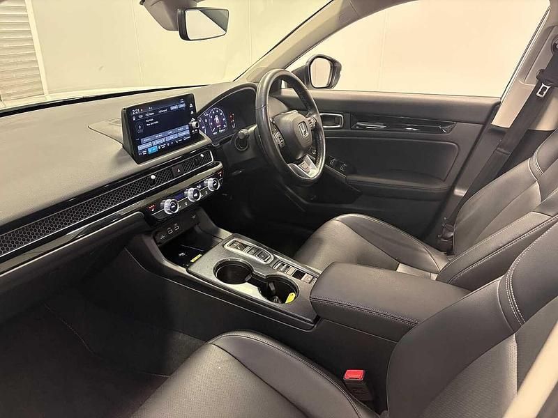 Used Honda Civic Advance 143 HP (105 kW) 2022 Platinum white
