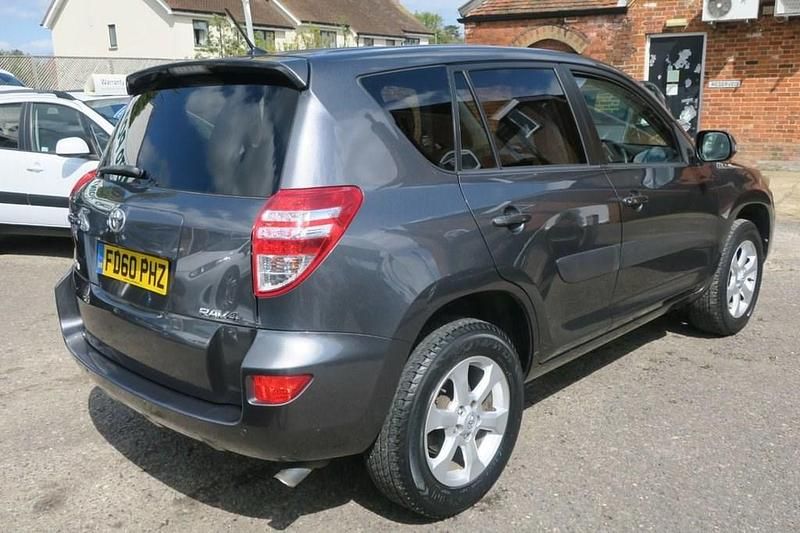Używany Toyota RAV4 150 KM (110 kW) 2011 Szary SUV