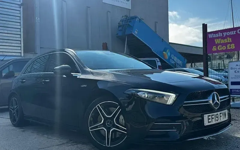 Begagnad Mercedes A35 AMG Premium Plus 306 HK (225 kW) 2022 Halvkombi