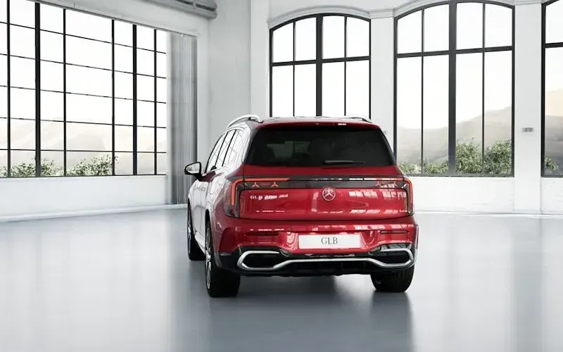 New Mercedes GLB200 AMG Line Premium 163 HP (119 kW) 2025 SUV