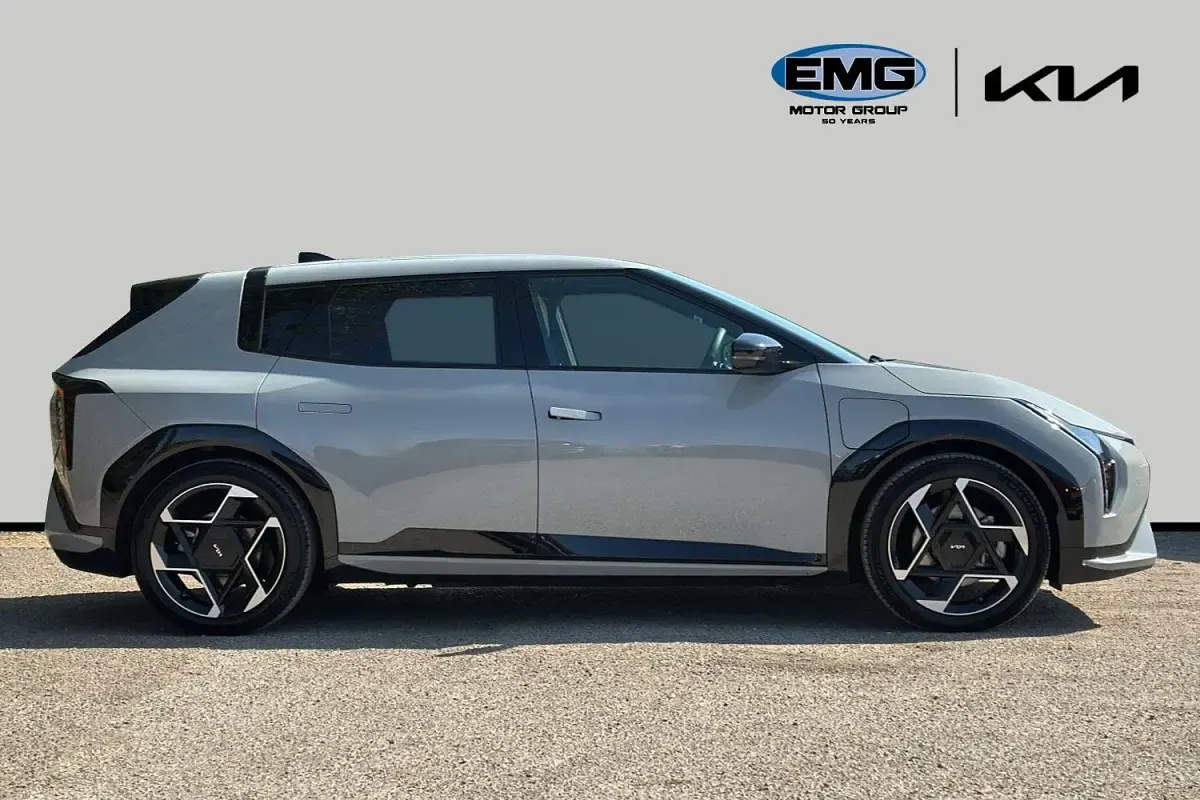 Begagnad Kia EV4 GT-Line 150 kW (204 HK) 2026 Grå Halvkombi