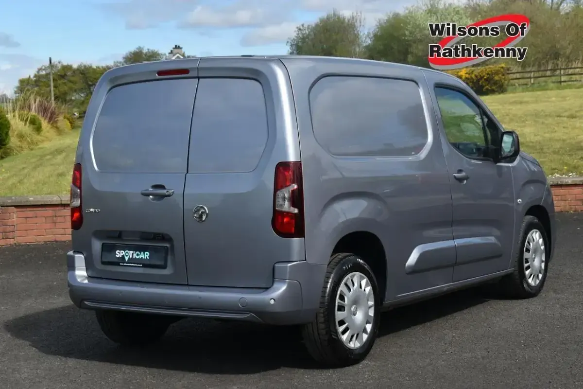 Used Vauxhall Combo S 99 HP (72 kW) 2023 Grey MPV