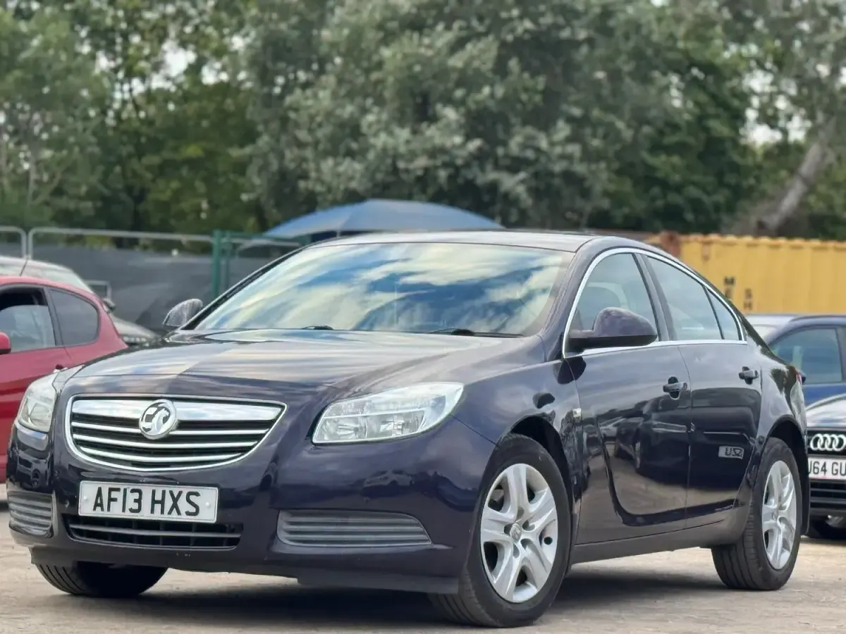 Used Vauxhall Insignia 2013 Blue Hatchback
