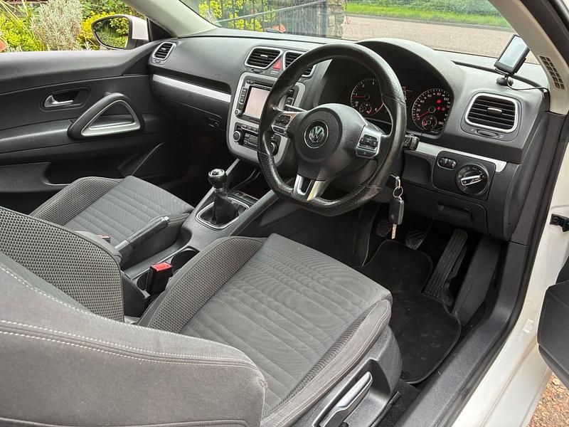 Begagnad VW Scirocco GT 2011 Vit Sportkupé