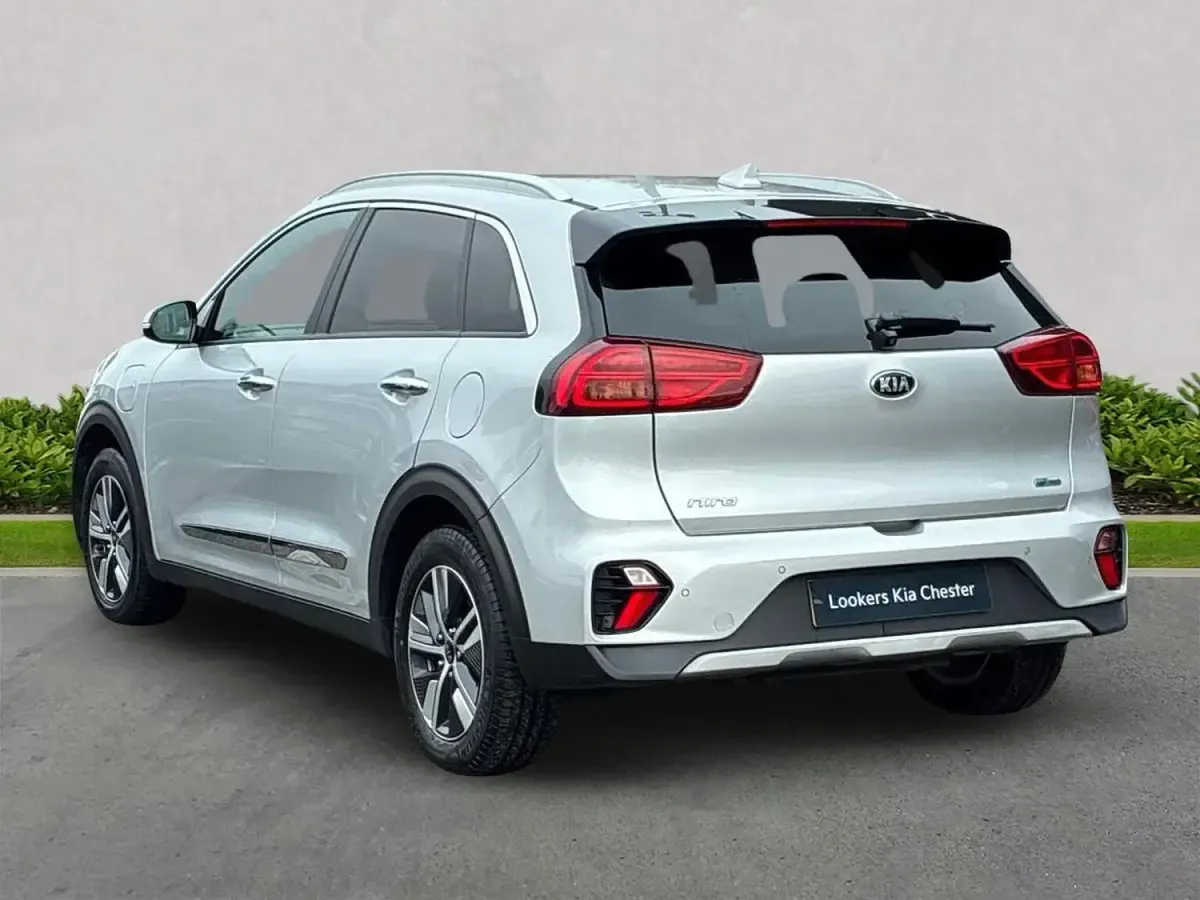 Gebraucht Kia Niro 141 PS (103 kW) 2021 Silber SUV