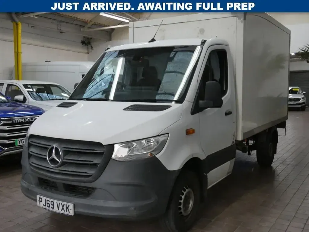 Used Mercedes Sprinter 143 HP (105 kW) 2019 White Van