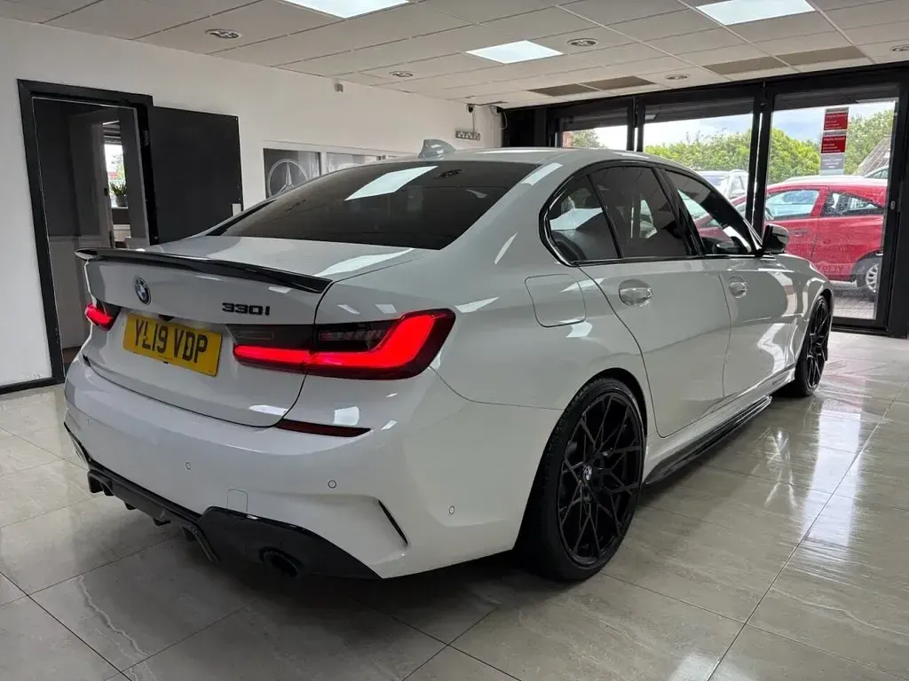 Used BMW 330 M Sport 258 HP (189 kW) 2019 White Sedan