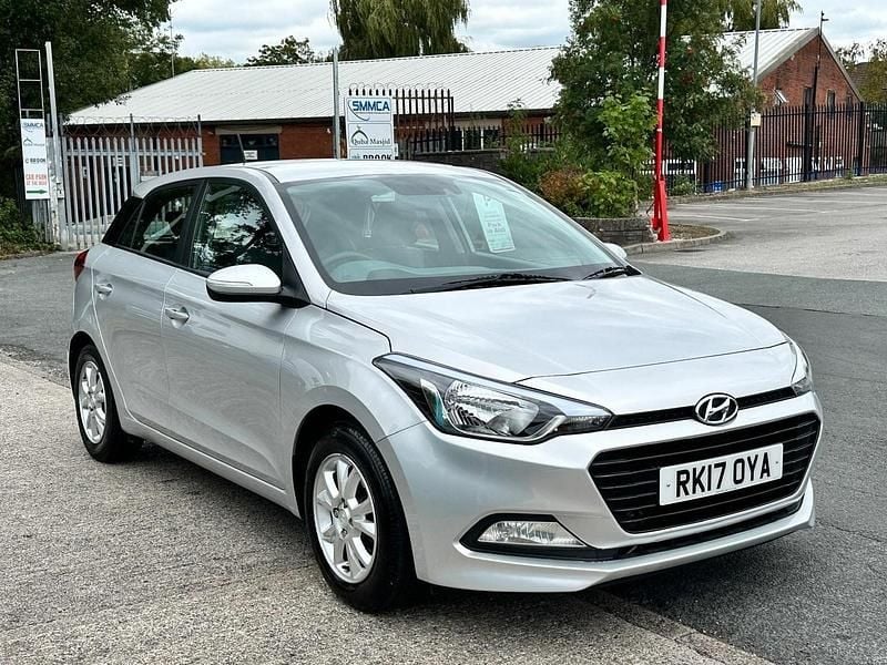Silver Used 2017 Hyundai i20 SE Hatchback | £5,499 (Super price) - Image 1/4