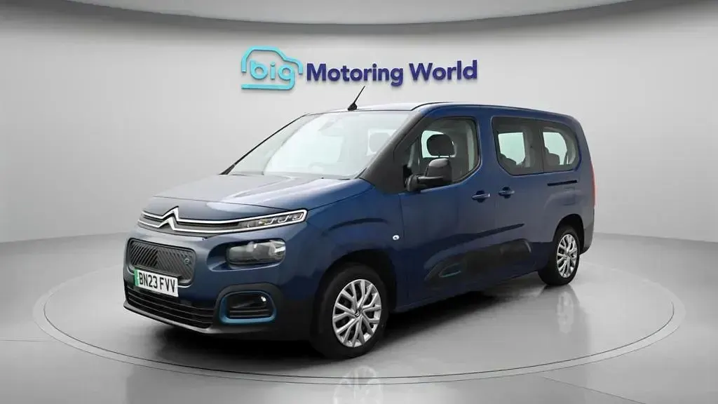 Used Citroën e-Berlingo Feel 100 kW (136 HP) 2023 Blue MPV