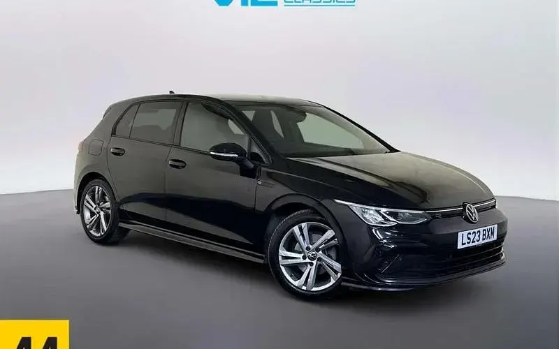 Used VW Golf VIII R-line 150 HP (110 kW) 2023 Hatchback