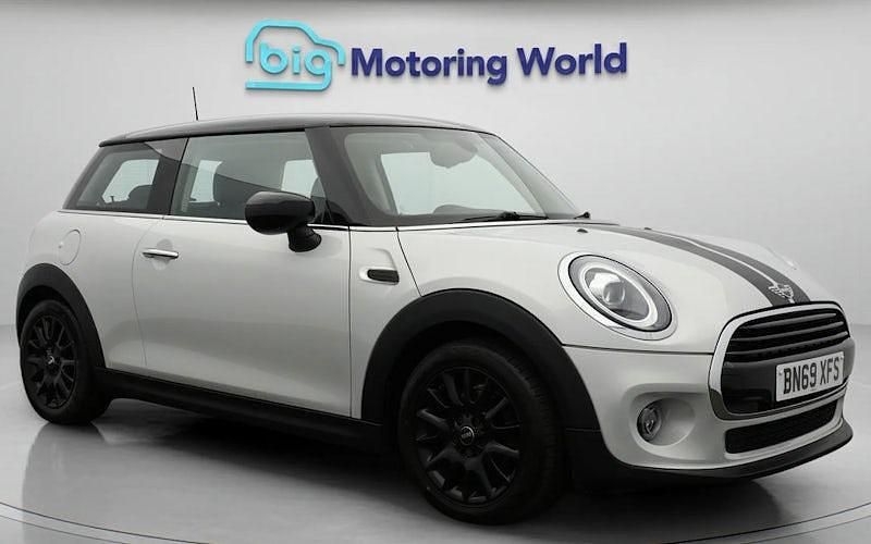 Used 2020 Mini Cooper Classic Hatchback | £11,600 (Good price) - Image 1/4