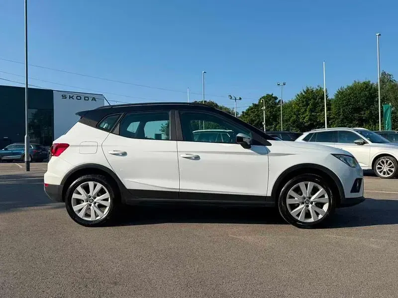 Used Seat Arona SE Technology 115 HP (84 kW) 2019 White SUV